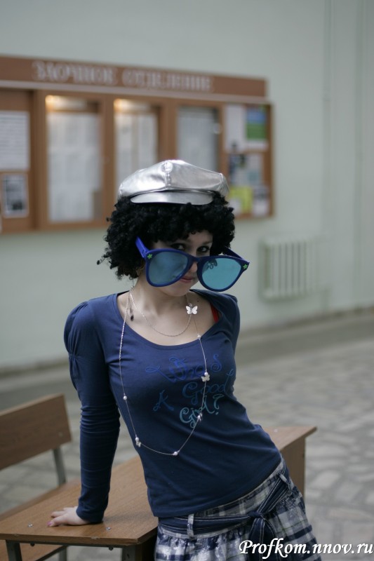 1 (19)