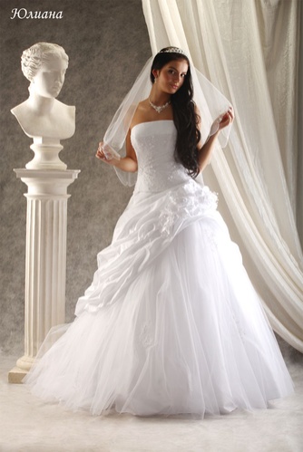 Wedding - RE: Продаю ШИКАРНОЕ свадебное платье От Оксаны Муха! Нежно-белого цвета,сочетание кружева,органзы,атласа,плиссе,сбоку роза.Размер 42-44-46,рост160-175