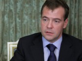 Медведев считает, что России нужно значительно меньше вузов