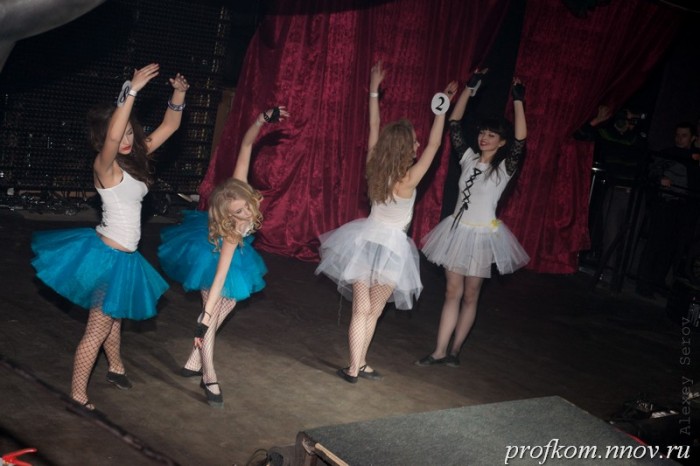 Конкурсантки на сцене Т.Е.А.Т.Р.О_027