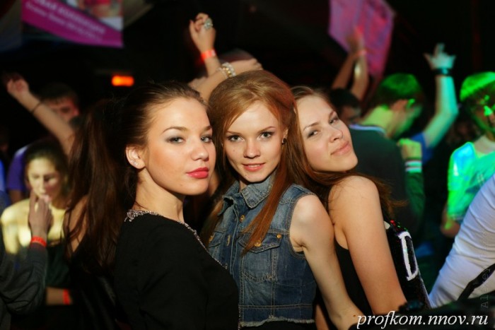 Конкурсантки на сцене Т.Е.А.Т.Р.О_111