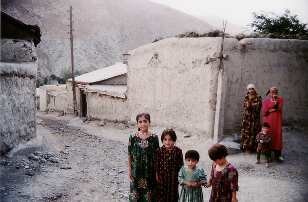 Погода в кишлаке. Село кишлак Таджикистан кишлак. Кишлак Лангар Узбекистан. Пенджикент Таджикистан кишлак Артуч. Кишлак Ворух 1988.